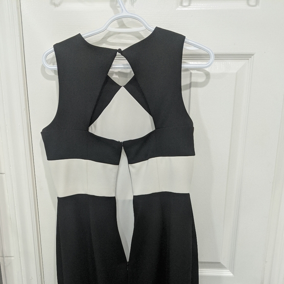 Calvin Klein Color Block Scuba Crepe Sheath Dress - Picture 4 of 7